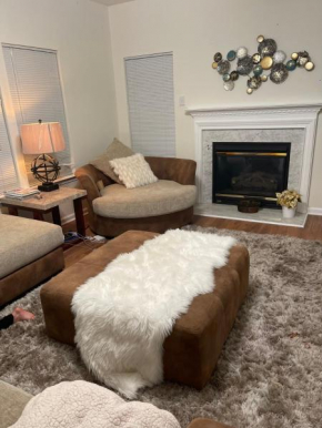 Charming Entire 3 Bedrooms House with AC and Wifi